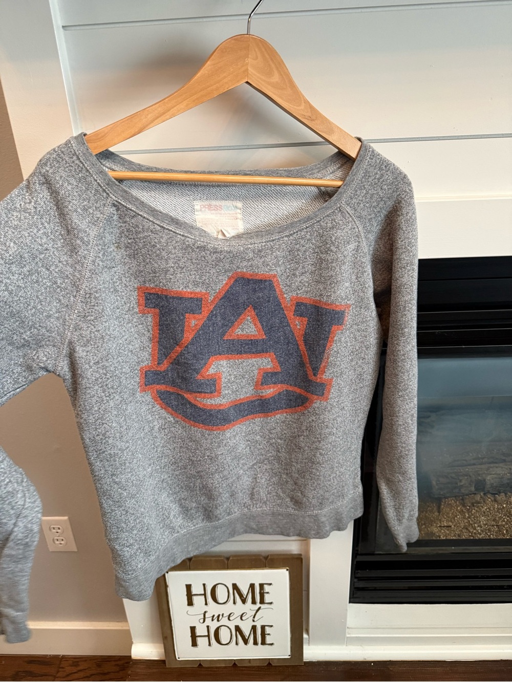 Pressbox Gray women’s Pullover Auburn University Orange & Navy Graphic Large - Picture 3 of 7